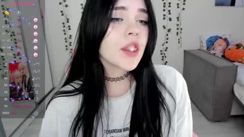 Snapshot of selena___cute chatting on 02-10-25, 08:09 Selena online show from 02-10-25, 08:09