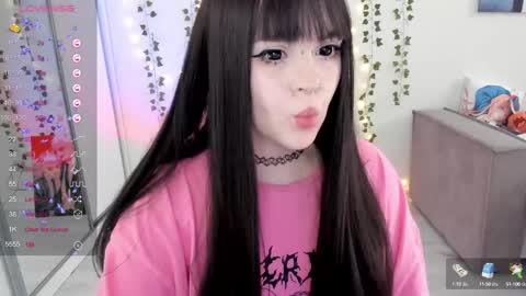 Snapshot of selena___cute chatting on 02-26-25, 10:04 Selena online show from 02-26-25, 10:04