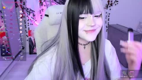 Snapshot of selena___cute chatting on 11-23-25, 12:05 Selena online show from 11-23-25, 12:05