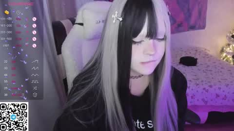 Snapshot of selena___cute chatting on 01-15-26, 07:35 Selena online show from 01-15-26, 07:35