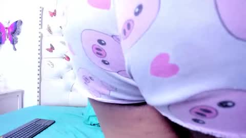 Snapshot of selena_beautyy chatting on 01-12-26, 08:25 selena_beautyy online show from 01-12-26, 08:25