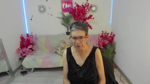 Snapshot of selena_ferreira chatting on 09-18-25, 11:12 Selena online show from 09-18-25, 11:12