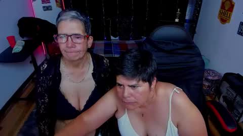 Snapshot of selena_ferreira chatting on 10-29-25, 05:10 Selena online show from 10-29-25, 05:10