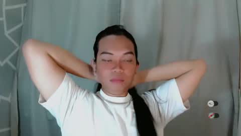 Selena online show from 02-06-26, 01:32