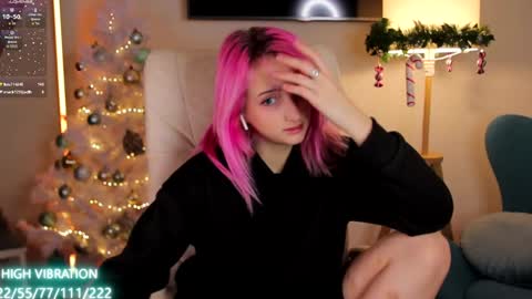 Snapshot of selena_lily chatting on 01-16-25, 10:21 Selena Lily online show from 01-16-25, 10:21