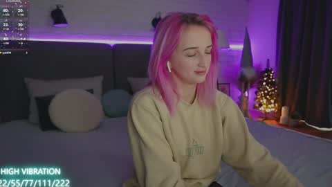 Snapshot of selena_lily chatting on 01-22-25, 12:49 Selena Lily online show from 01-22-25, 12:49