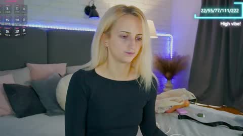 Snapshot of selena_lily chatting on 09-29-25, 06:07 Selena Lily online show from 09-29-25, 06:07