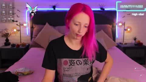 Snapshot of selena_lily chatting on 11-02-25, 08:22 Selena Lily online show from 11-02-25, 08:22