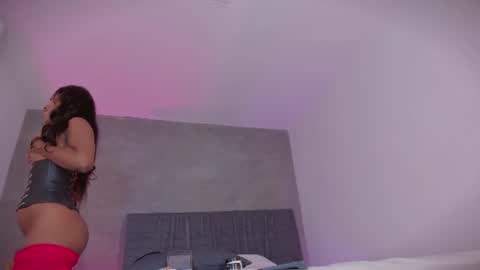 Snapshot of selena_monroy chatting on 06-19-26, 04:17 Selena online show from 06-19-26, 04:17