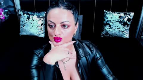 Selene online show from 12-23-24, 08:55