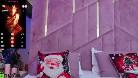 Selena online show from 12-16-25, 05:34