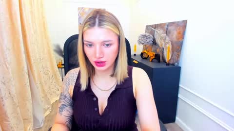 selenaemoore online show from 05-27-26, 03:47