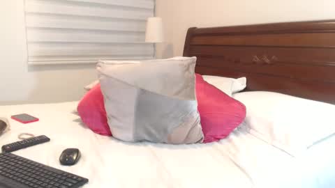 Snapshot of selenamilf chatting on 12-03-24, 03:09 Selena online show from 12-03-24, 03:09