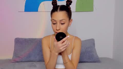 Snapshot of selenarousey chatting on 01-23-25, 08:15 Selena online show from 01-23-25, 08:15