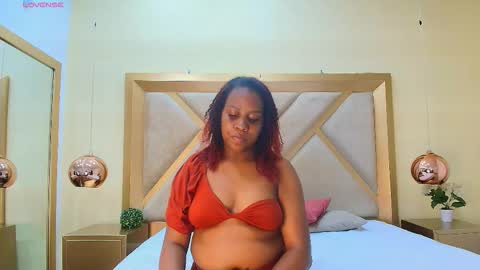 selenaspencers online show from 03-10-26, 11:48