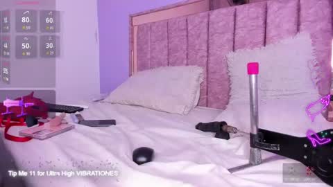 Snapshot of selene_cute05 chatting on 06-17-26, 01:08 selene_cute05 online show from 06-17-26, 01:08