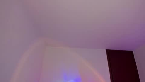 Snapshot of selene_e chatting on 12-12-24, 01:53 Karol. online show from 12-12-24, 01:53