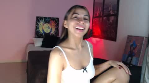 Snapshot of selene_gils chatting on 02-23-25, 03:24 nathy online show from 02-23-25, 03:24