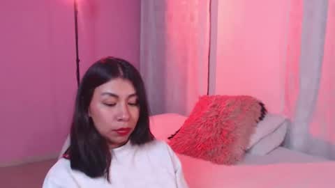 Snapshot of selene_gils chatting on 11-14-25, 02:43 nathy online show from 11-14-25, 02:43