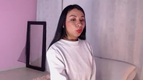 Snapshot of selene_gils chatting on 11-25-25, 04:56 nathy online show from 11-25-25, 04:56