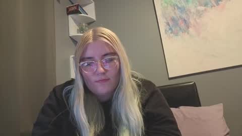 Selene online show from 03-19-26, 10:25