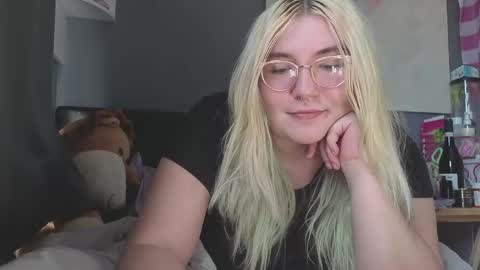 Selene online show from 04-07-26, 02:28