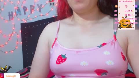 Snapshot of seleneg chatting on 10-29-25, 04:48 Selene G online show from 10-29-25, 04:48