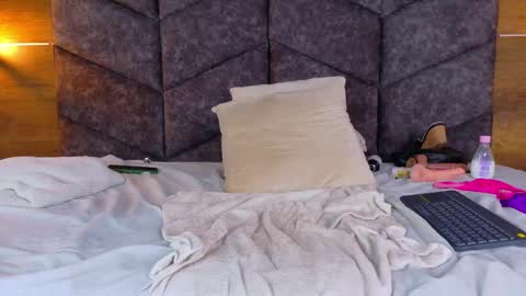 SELENE GIBSON online show from 02-14-26, 07:38