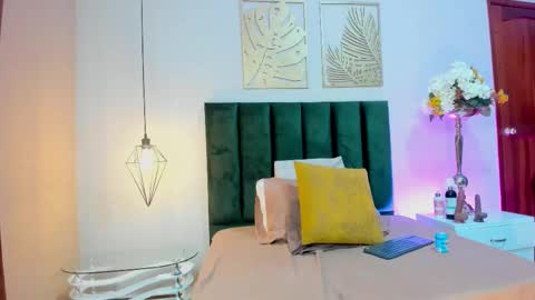 Selene Lujan online show from 02-21-26, 12:17