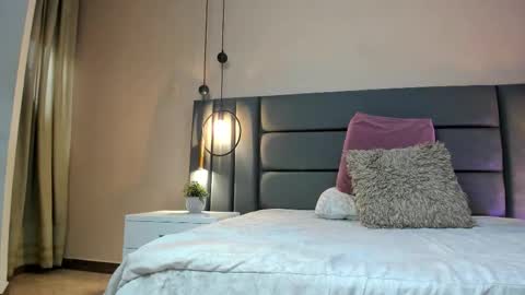 Selene Lujan online show from 02-25-26, 12:15