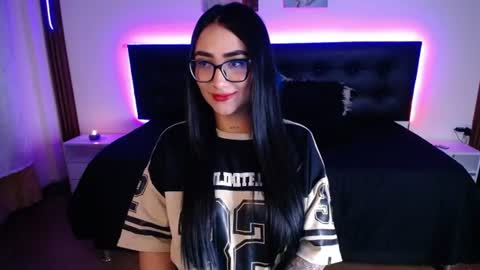 Snapshot of selenemore chatting on 06-13-26, 11:46 Selene online show from 06-13-26, 11:46