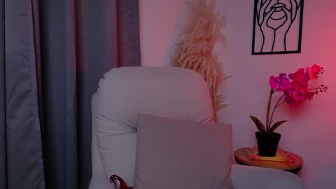 Selene Nova online show from 04-07-26, 07:58