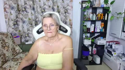 Selenna online show from 02-24-25, 09:41