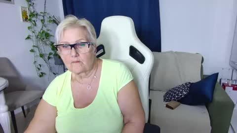 Selenna online show from 04-12-26, 05:51