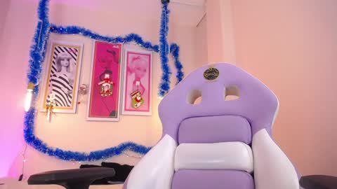 Mayte online show from 12-19-24, 04:57