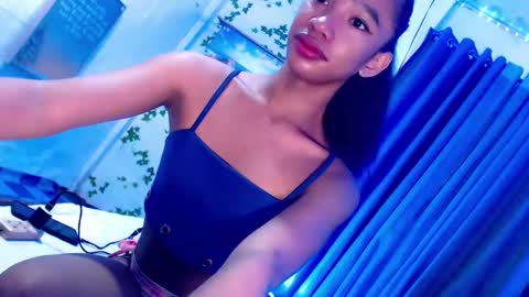Snapshot of selfsuckercum69 chatting on 01-02-25, 10:22 Jessy online show from 01-02-25, 10:22