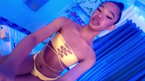 Snapshot of selfsuckercum69 chatting on 01-05-25, 10:08 Jessy online show from 01-05-25, 10:08