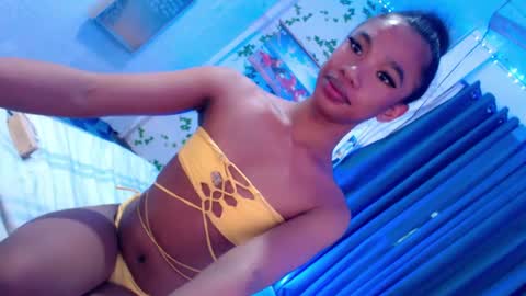 Snapshot of selfsuckercum69 chatting on 01-06-25, 01:09 Jessy online show from 01-06-25, 01:09