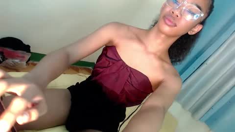 Snapshot of selfsuckercum69 chatting on 01-07-25, 10:30 Jessy online show from 01-07-25, 10:30