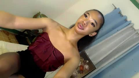 Snapshot of selfsuckercum69 chatting on 01-08-25, 06:20 Jessy online show from 01-08-25, 06:20