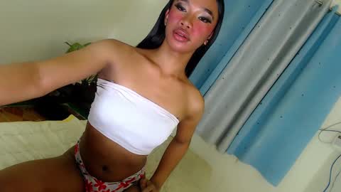 Snapshot of selfsuckercum69 chatting on 01-16-25, 05:12 Jessy online show from 01-16-25, 05:12