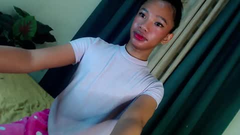 Snapshot of selfsuckercum69 chatting on 01-29-25, 06:18 Jessy online show from 01-29-25, 06:18