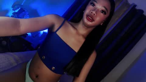 Snapshot of selfsuckercum69 chatting on 02-13-25, 01:40 Jessy online show from 02-13-25, 01:40