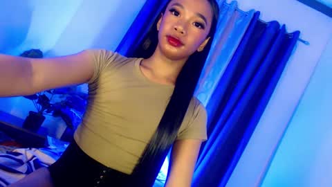 Snapshot of selfsuckercum69 chatting on 02-21-25, 05:42 Jessy online show from 02-21-25, 05:42