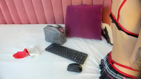 Seline  online show from 11-24-25, 07:57