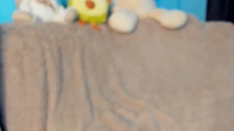 Snapshot of sell0n chatting on 12-21-24, 09:23 Mindy online show from 12-21-24, 09:23