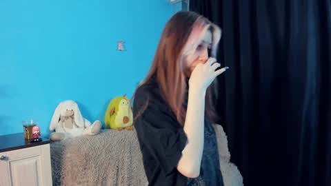 Snapshot of sell0n chatting on 12-28-24, 09:20 Mindy online show from 12-28-24, 09:20