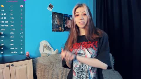 Snapshot of sell0n chatting on 01-03-25, 12:43 Mindy online show from 01-03-25, 12:43