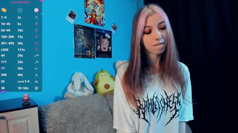 Snapshot of sell0n chatting on 01-08-25, 03:08 Mindy online show from 01-08-25, 03:08