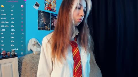 Snapshot of sell0n chatting on 01-25-25, 01:21 Mindy online show from 01-25-25, 01:21